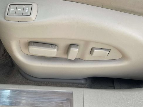 Used 2014 Cadillac SRX Luxury w/ Driver Awareness Package FWD image 16
