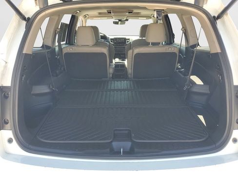 Used 2019 Honda Pilot Touring image 9