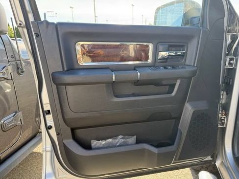 Used 2011 RAM 1500 Laramie AWD/4WD image 10