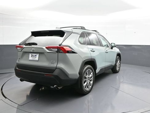 Certified 2020 Toyota RAV4 XLE Premium AWD/4WD image 6