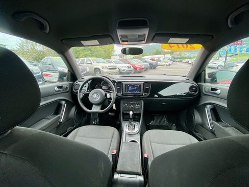 Used 2014 Volkswagen Beetle 1.8T image 15