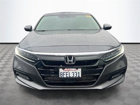 Used 2018 Honda Accord Touring image 2