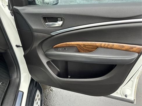 Used 2017 Acura MDX SH-AWD w/ Advance Package image 23