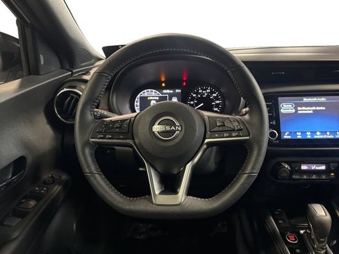 Used 2023 Nissan Kicks SR w/ SR Premium Package FWD image 15