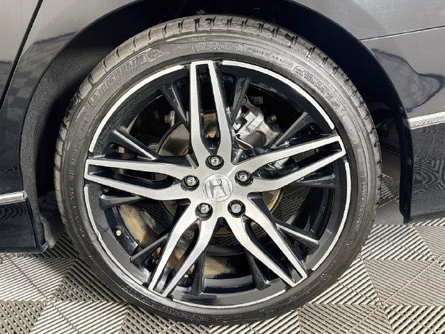 Used 2021 Honda Accord Touring image 34