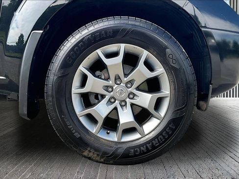 Used 2020 Nissan Frontier SV AWD/4WD image 10