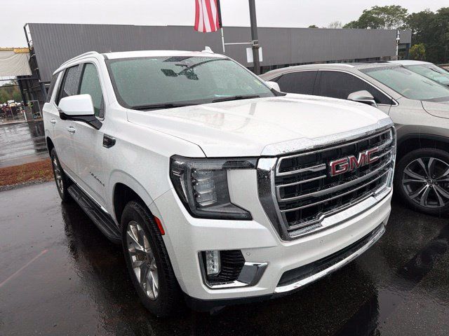 Used 2022 GMC Yukon SLT w/ SLT Premium Package AWD/4WD image 2