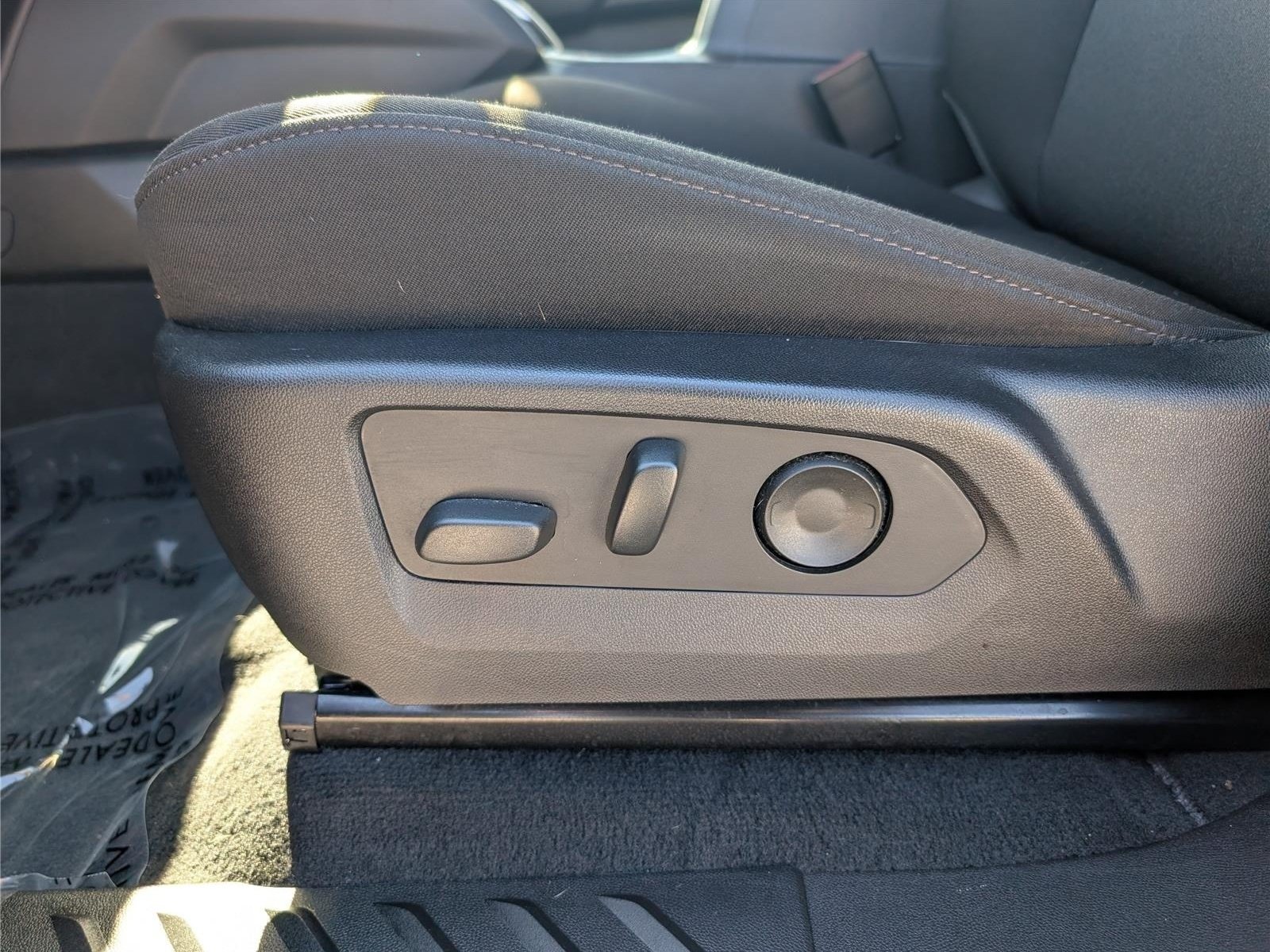 Used 2024 Chevrolet Colorado Trail Boss w/ LPO, Dark Essentials Package AWD/4WD image 20