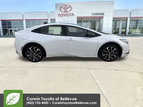 New 2026 Toyota Prius Plug-In Hybrid image 9