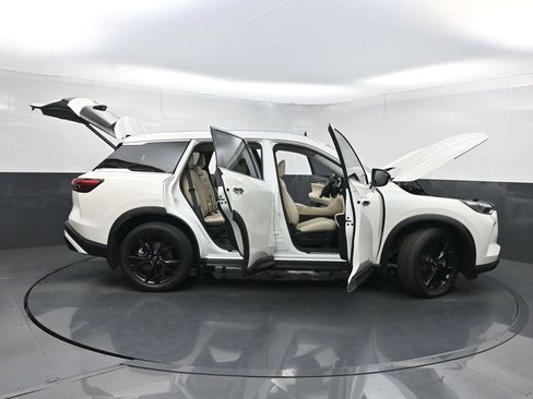 Used 2023 INFINITI QX60 Luxe w/ Performance Audio Package AWD/4WD image 40