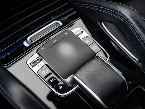 Used 2020 Mercedes-Benz GLE 350 4MATIC image 33