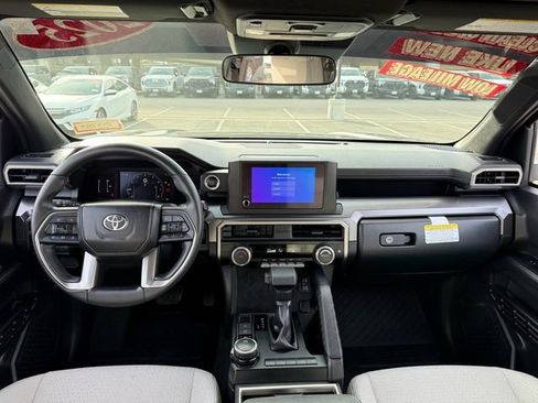 Certified 2025 Toyota 4Runner SR5 image 9