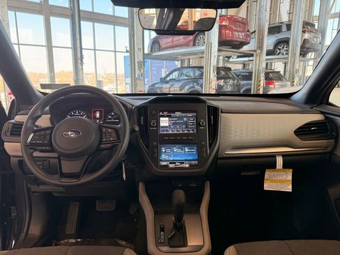 Used 2025 Subaru Forester w/ Convenience Package #1 AWD/4WD image 9