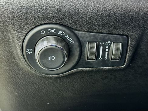 Used 2023 Jeep Compass Limited AWD/4WD image 12
