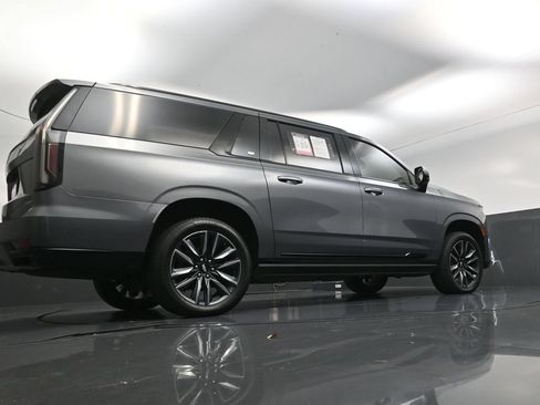 Used 2021 Cadillac Escalade ESV Sport Platinum AWD/4WD image 25
