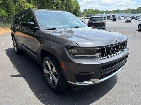 Used 2022 Jeep Grand Cherokee L Limited AWD/4WD image 7