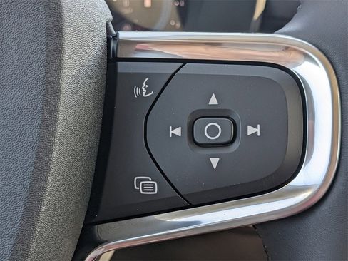 New 2025 Volvo XC40 B5 Ultra w/ Climate Package image 25