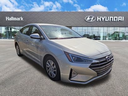 Used 2020 Hyundai Elantra SE w/ Cargo Package (C1)