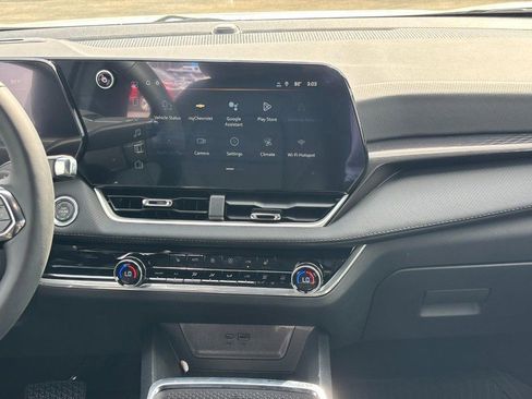 New 2026 Chevrolet Equinox LT FWD image 8