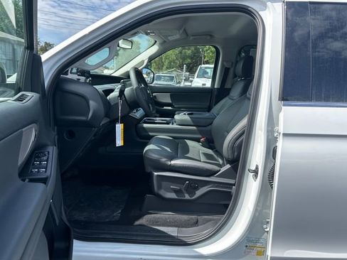 New 2026 Ford Expedition Active RWD image 10