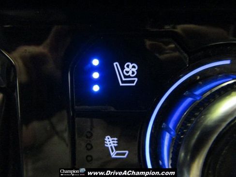 Used 2024 GMC Sierra 2500 AT4 w/ Technology Package image 11