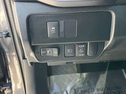 Used 2020 Toyota Tacoma TRD Off-Road w/ Technology Package AWD/4WD image 10