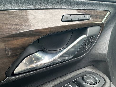 Used 2020 GMC Terrain Denali w/ Denali Premium Package image 12