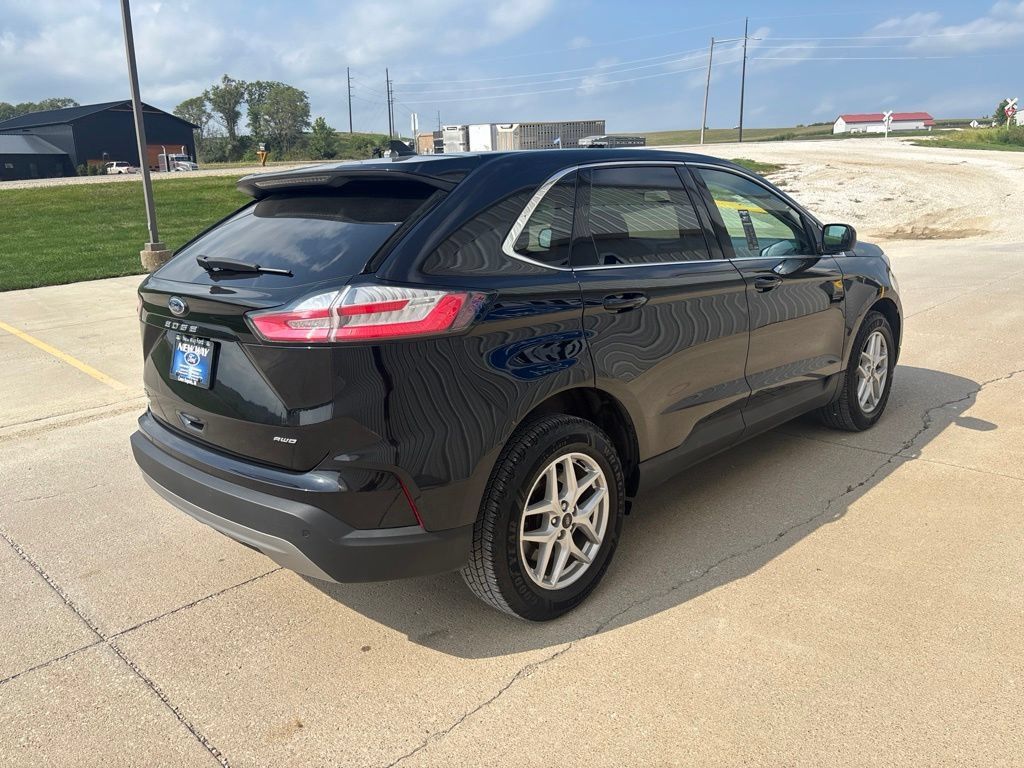 Certified 2023 Ford Edge SEL w/ Convenience Package AWD/4WD image 4