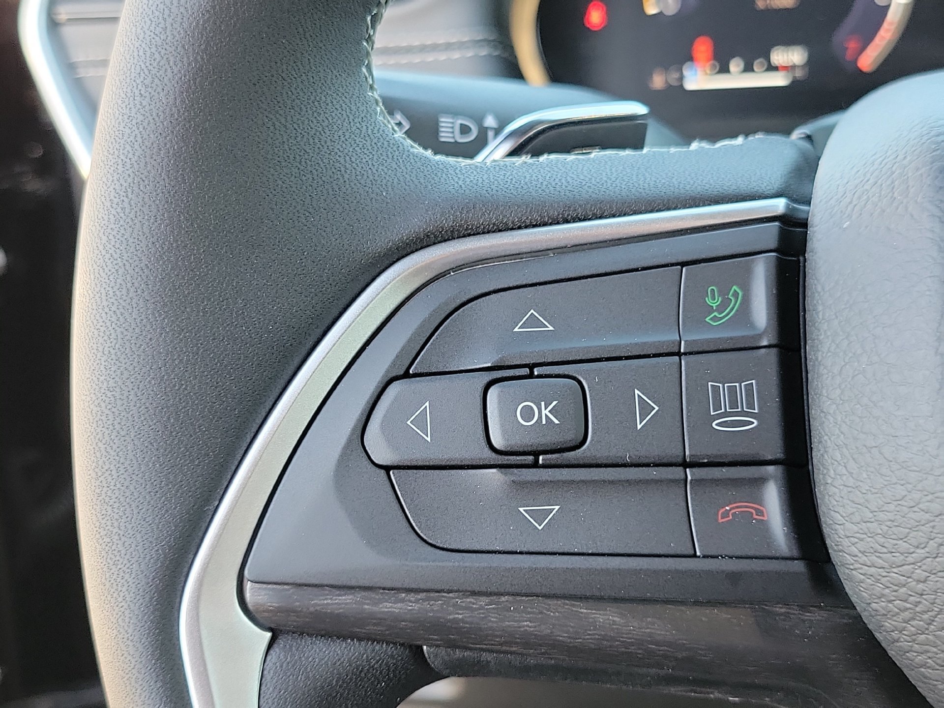 New 2026 Jeep Grand Cherokee Altitude AWD/4WD image 5