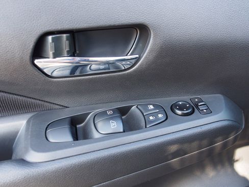 Used 2023 Nissan Kicks SV image 19