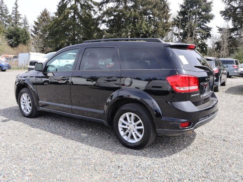 Used 2015 Dodge Journey SXT w/ Flexible Seating Group FWD image 2