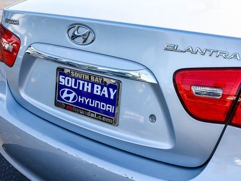 Used 2010 Hyundai Elantra GLS FWD image 7