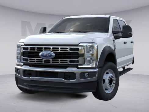 New 2026 Ford F550 4x4 Crew Cab image 2