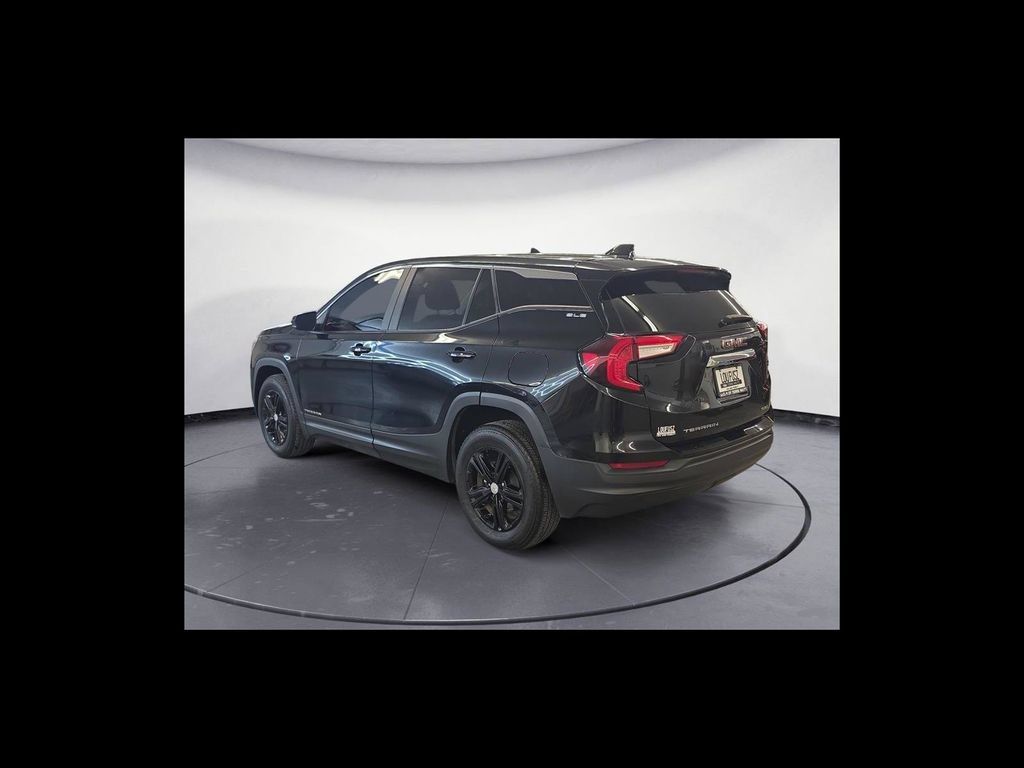 Used 2023 GMC Terrain SLE AWD/4WD image 4
