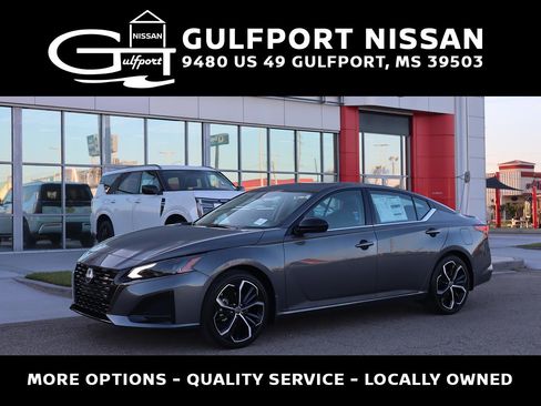 Used 2025 Nissan Altima 2.5 SR w/ SR Premium Package image 1