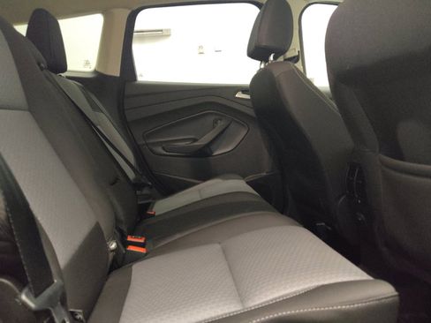 Used 2017 Ford Escape SE FWD image 19