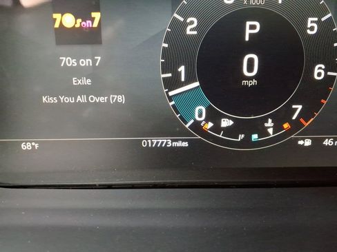 Certified 2024 Land Rover Discovery Dynamic SE image 26