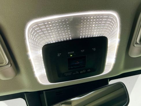 Used 2024 Toyota Prius Limited FWD image 22