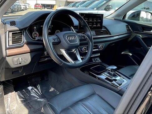 Used 2021 Audi Q5 2.0T Premium Plus w/ Premium Plus Package AWD/4WD image 17