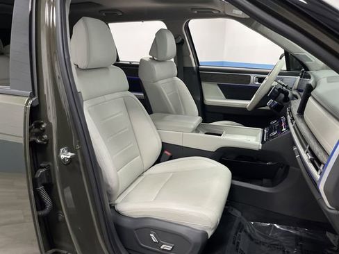 Used 2024 Hyundai Santa Fe Limited image 34