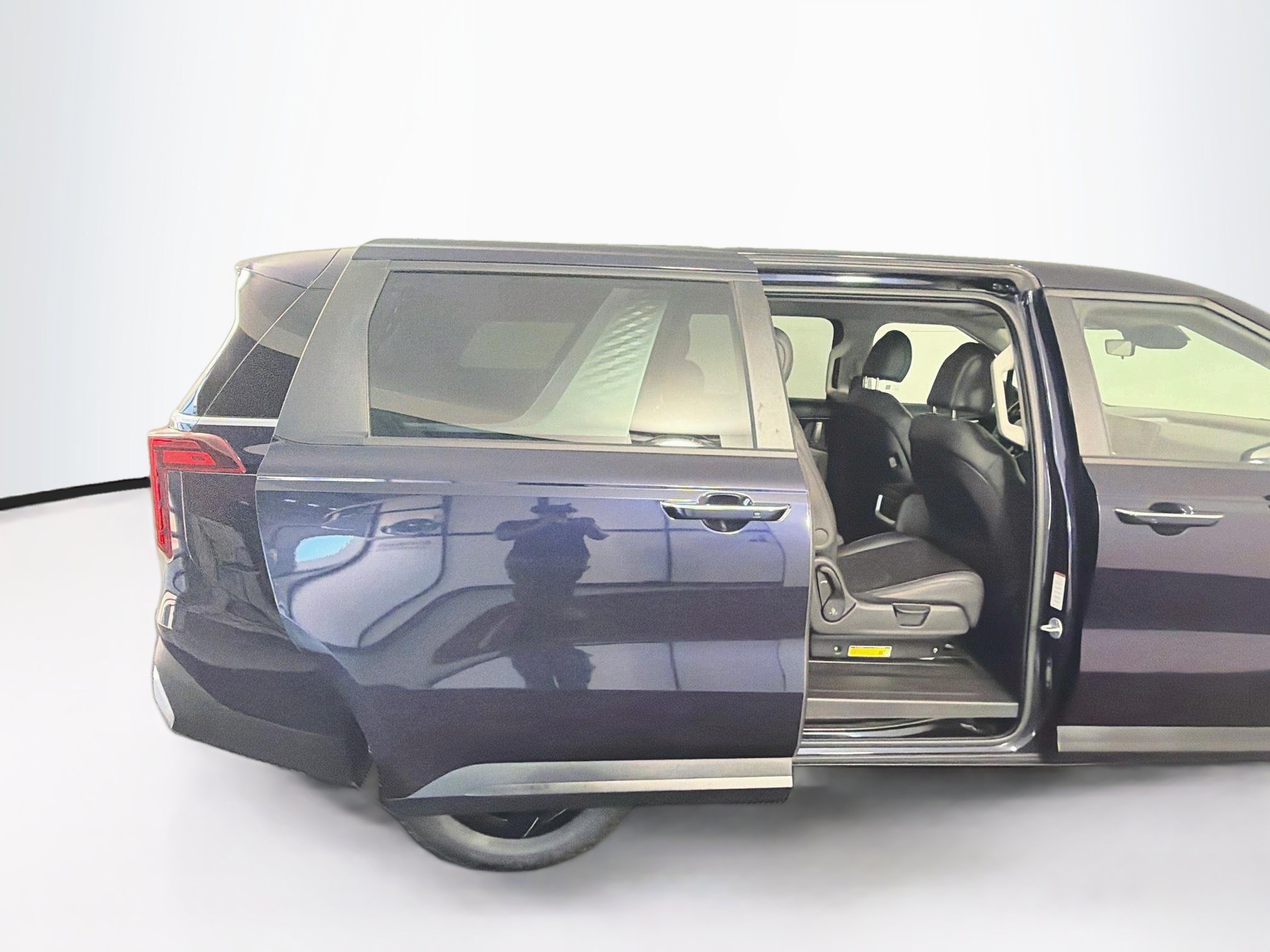 Used 2026 Kia Carnival FWD image 32