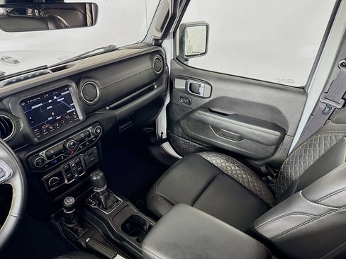 Used 2022 Jeep Wrangler Unlimited Sahara image 27