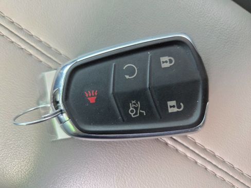 Used 2016 Cadillac XTS Luxury image 42