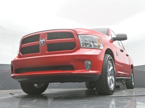 Used 2019 RAM 1500 Express w/ Express Value Package image 29