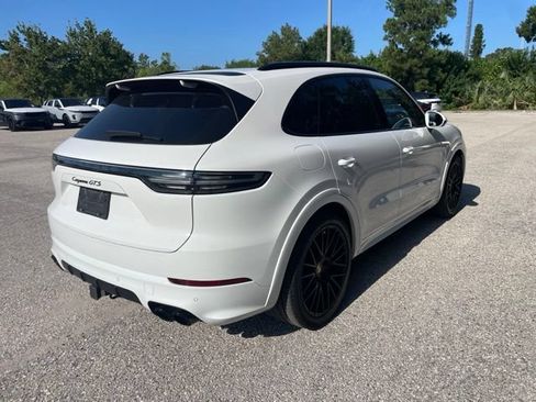 Used 2022 Porsche Cayenne GTS AWD/4WD image 2