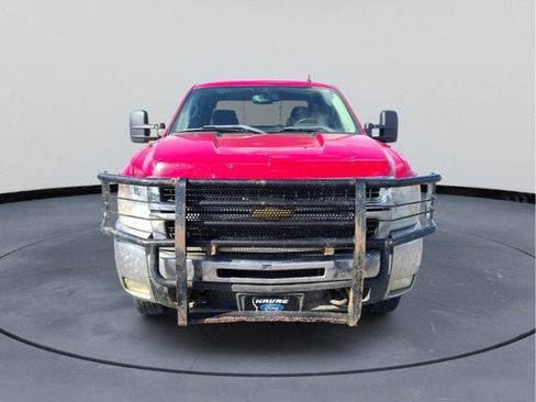 Used 2010 Chevrolet Silverado 2500 LT w/ Interior Plus Package AWD/4WD image 2