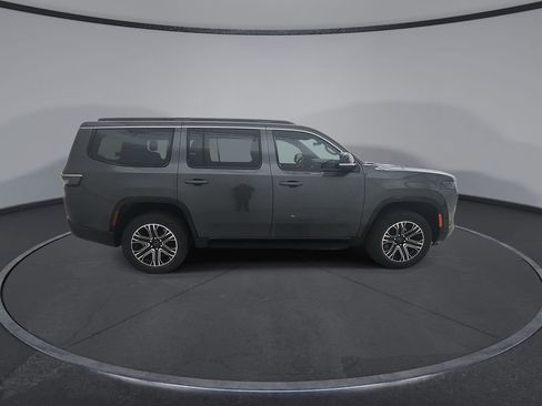 New 2026 Jeep Grand Wagoneer 4WD image 9