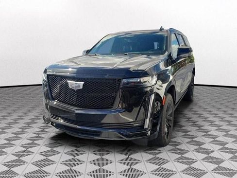 Certified 2022 Cadillac Escalade Sport Platinum w/ LPO, ONYX Package image 3