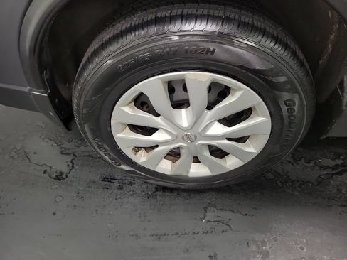 Used 2020 Nissan Rogue S AWD/4WD image 12