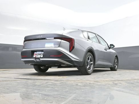 Used 2025 Kia K4 FWD image 35